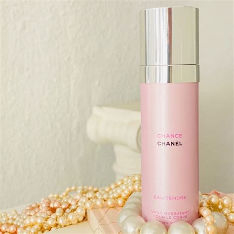 chance eau tendre sheer moisture mist